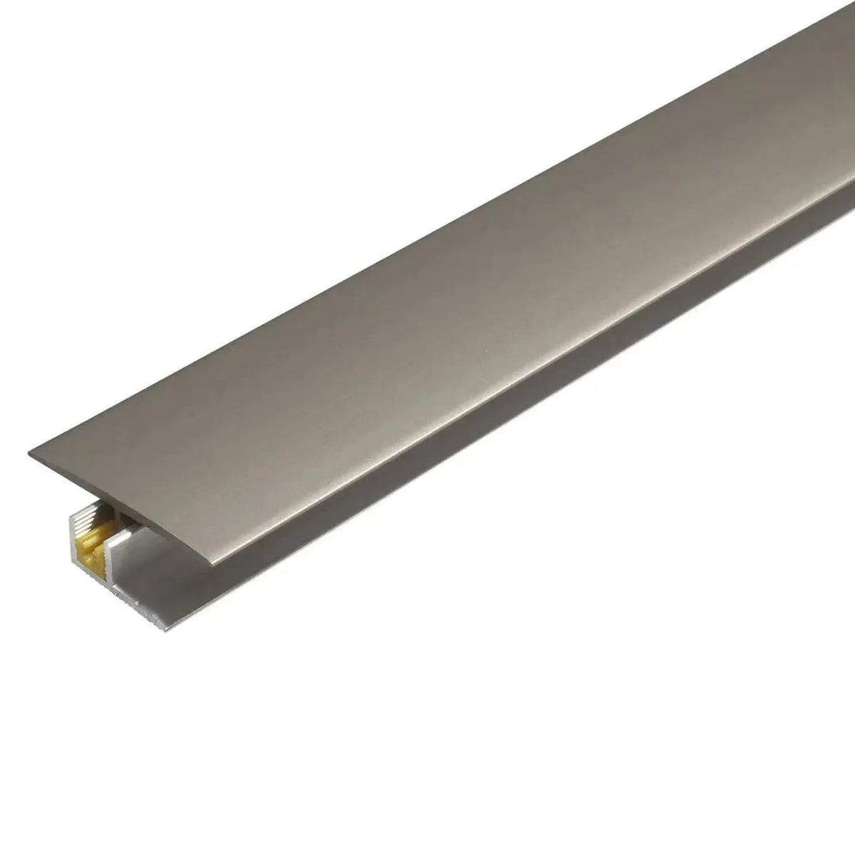 Vue détaillée du profil de transition anodisé titane CLIP. Profilé de sol, clip jaune et profilé supérieur #FR0003678
#FR0003679