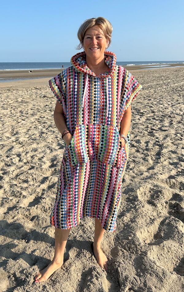 Surfponcho borduren met tekst of logo