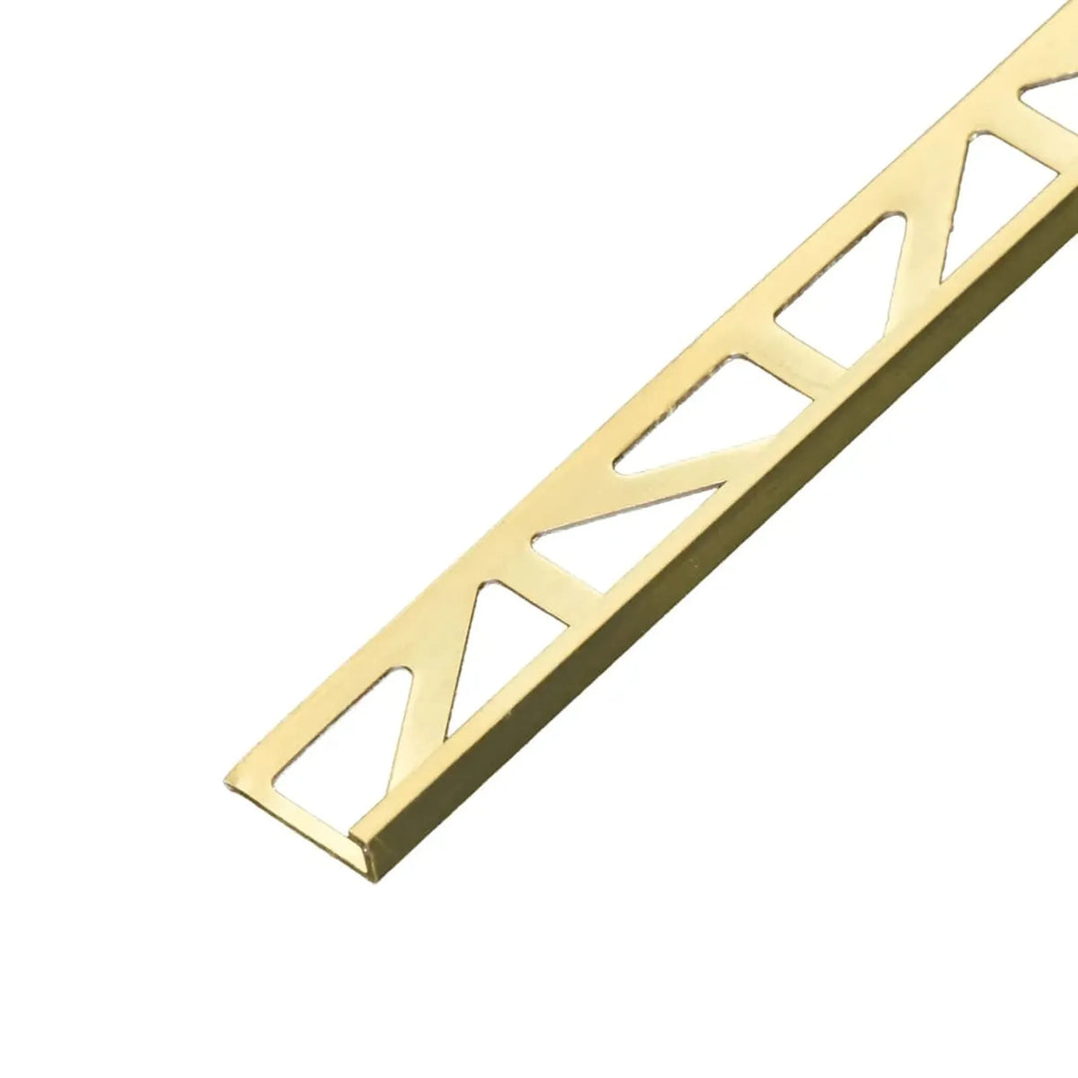 Detailaufnahme des DURAL Winkelprofils aus Messing mit goldener Optik, unbehandelter Oberfläche und Dreieckstanzung - kleine Ausführung #A0004575
#A0004576