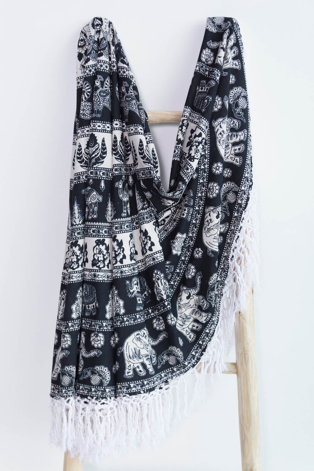 Ronde handdoek BLACK WHITE, WHITE FRINGE