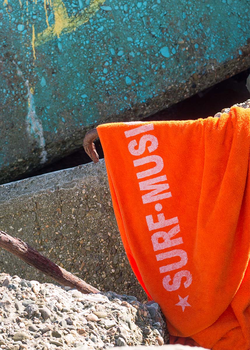 Strandtuch mit S&amp;LT-Print