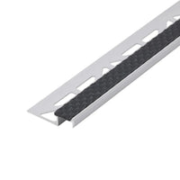 Détail profilé de nez de marche aluminium antidérapant avec insert anthracite #FR0001729
#FR0001734
