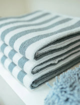 Gestreepte Vandyck badlakens pearl blue