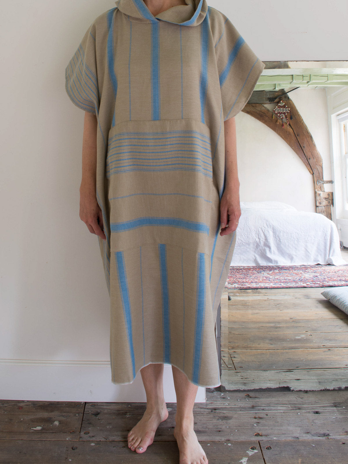 Ottomania surf poncho olijf