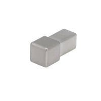 Détail d'une pièce d'angle à profil carré avec imitation d'acier inoxydable naturel et cheville de fixation #FR0001770
#FR0001777
#FR0001823
#FR0002253
#FR0004152