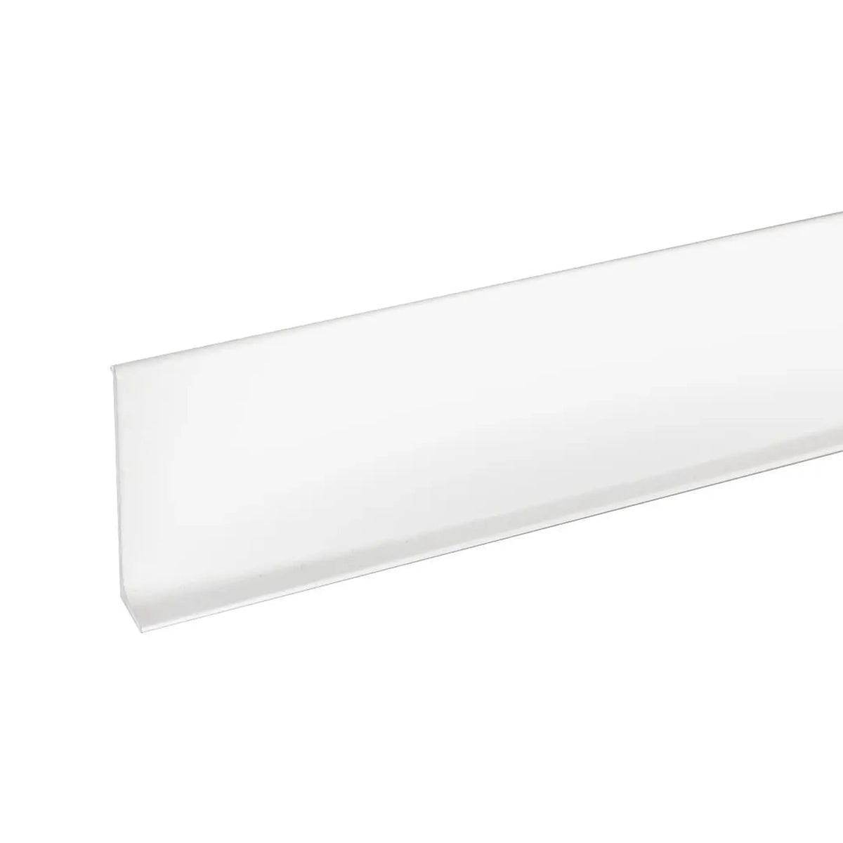Detailaufnahme einer pulverbeschichteten Sockelleiste Aluminium in Weiß #A0004272
#A0005105
