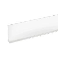 Detailaufnahme einer pulverbeschichteten Sockelleiste Aluminium in Weiß #A0004272
#A0005105
