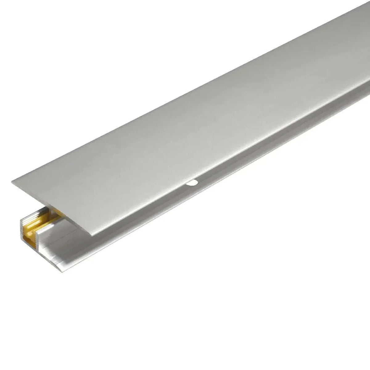 Detailaufnahme silber,eloxiertes Übergangsprofil CLIP. Bodenprofil, gelber Clip und Topprofil #A0003672
#A0003673
